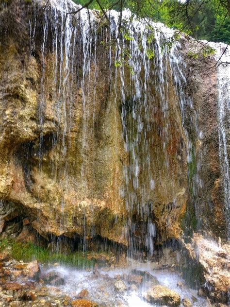 Drumeție de weekend în Vama Buzăului: Cascada Urlătoarea și。